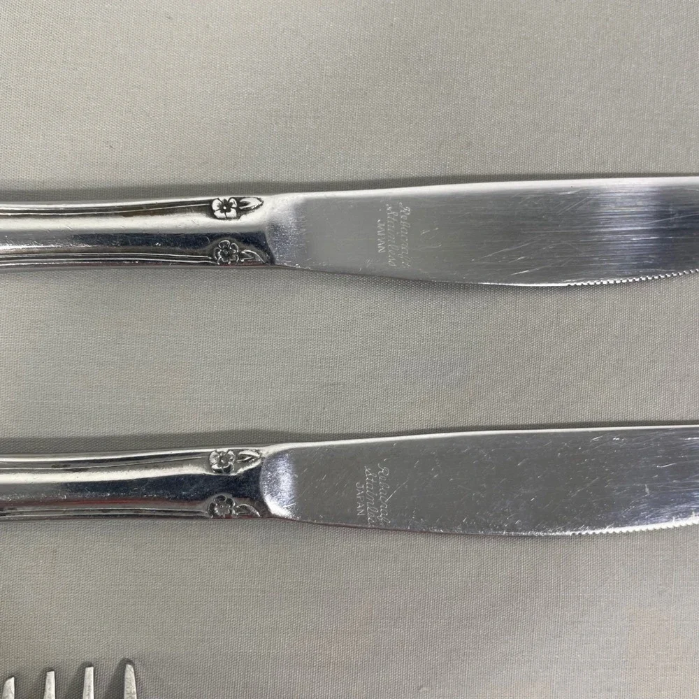 Reed & Barton Rebacraft Candace-Andrea Stainless Steel 7 Piece Flatware‎ Floral